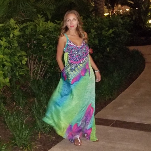 Meet Your Posher 💕 - Picture 2 of 2